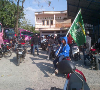 Mahasiswa Asal Luwu Raya di Makassar turut melakukan konsolidasi besar-besaran, menggalang solidaritas untuk Luwu Tengah (Makassar, Rabu 06/11/2013)