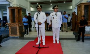 Bupati Luwu, Patahudding, dan Wakil Bupati Luwu, Dhevy Bijak, mengajak semua pihak untuk bersatu membagun Kabupaten Luwu kedepan. Hal itu ia sampaikan saat masuk pertama kali di Rumah Jabatan Bupati, Senin (3/3/2025).